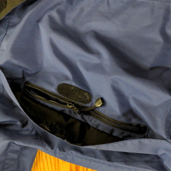 L.L. Bean Rain Jacket Blue Size Small - Picture 6 of 12
